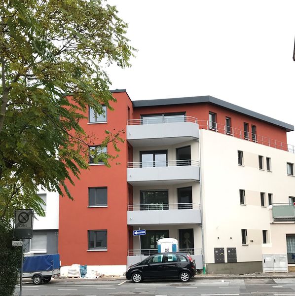 Drei-Zimmer-Wohnung im Erdgeschoss in Neubau mit Balkon
